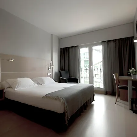 Hotel Jauregui 3*