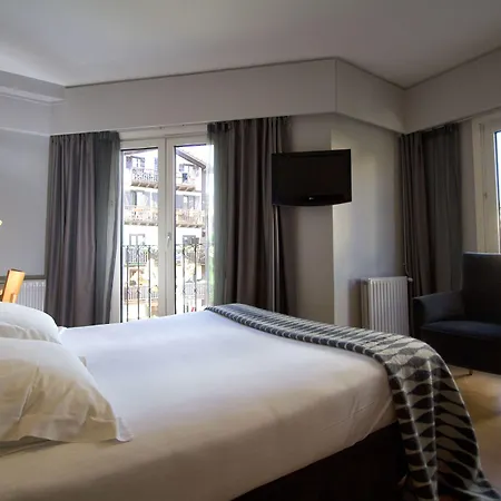 מלון Jauregui 3*