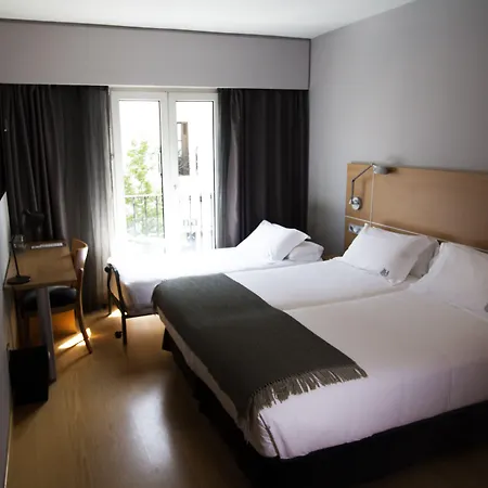 Jauregui מלון 3*