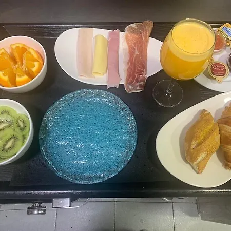 מלון Jauregui 3*