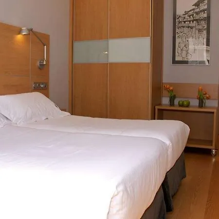 Jauregui Otel