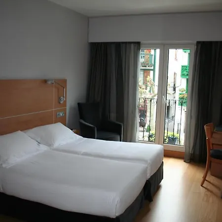 Hotel Jauregui 3*